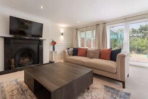 Living room- click for photo gallery